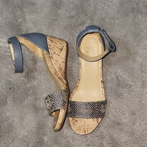 NEW Naturalizer Light Blue/ Tan Areda ankle strap wedge sandals